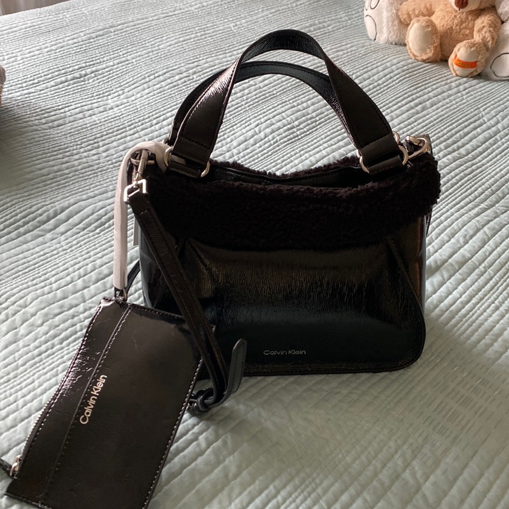 Calvin Klein  Estelle Crossbody Bag